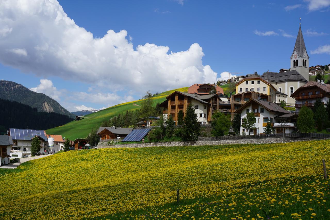 La Palsa Hotell La Valle Exteriör bild